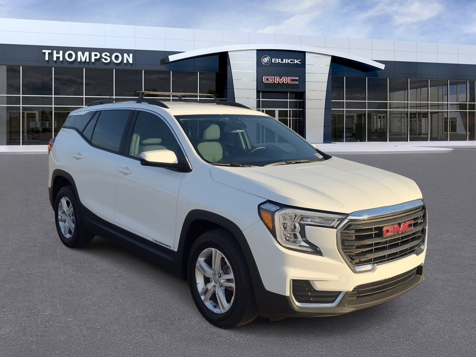 Used 2023 GMC Terrain SLE w/ Driver Convenience Package FWD image 1