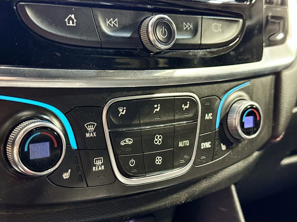 Used 2023 Chevrolet Traverse RS w/ LPO, Floor Liner Package image 16