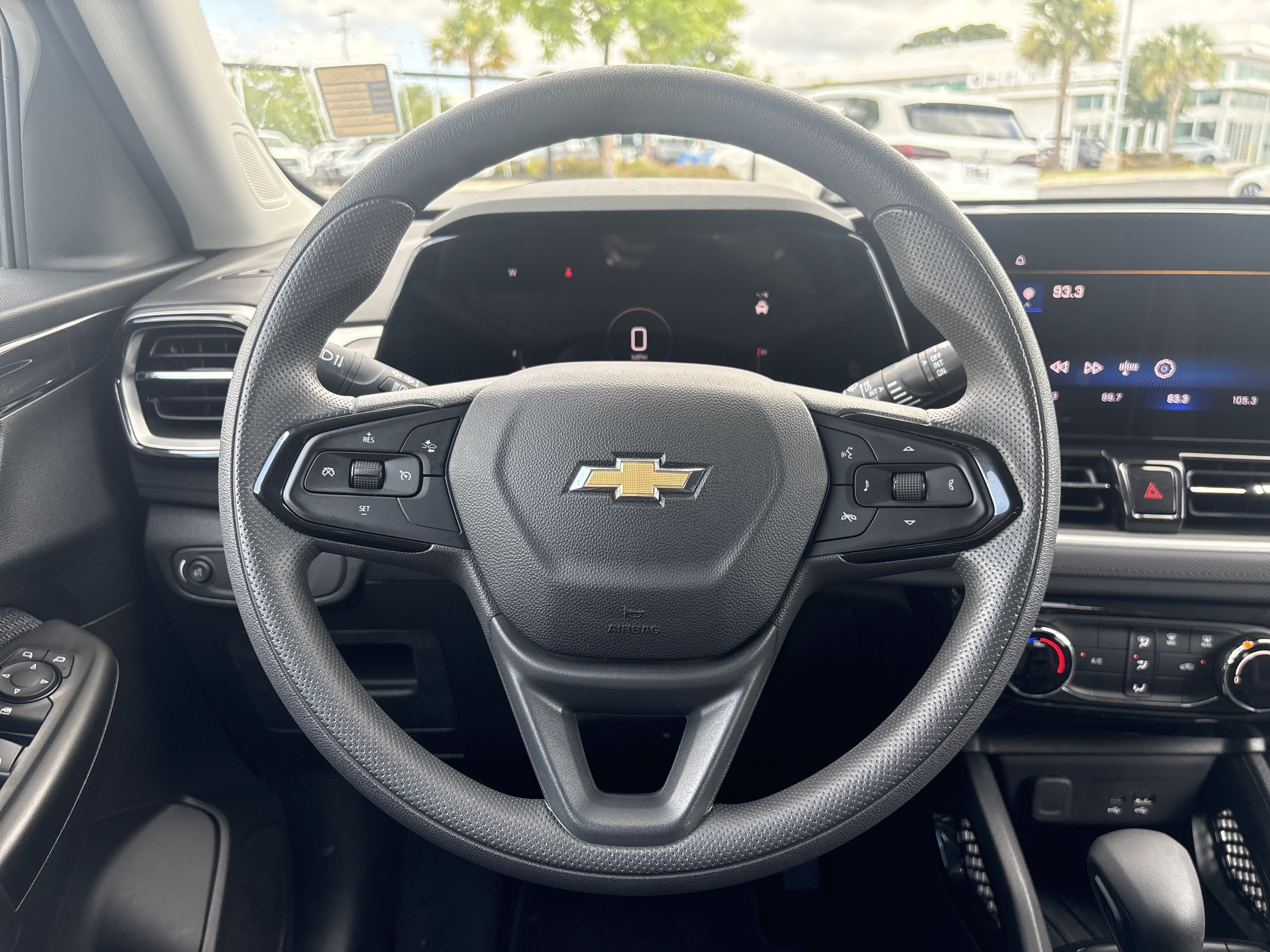 Used 2025 Chevrolet TrailBlazer LT FWD image 19