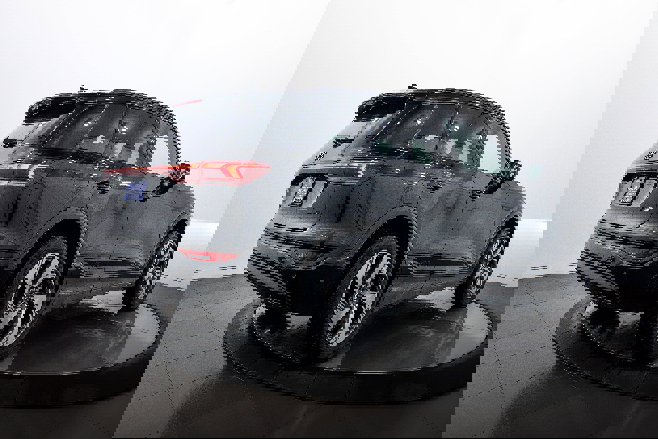 New 2025 Audi Q6 e-tron Premium Plus image 4