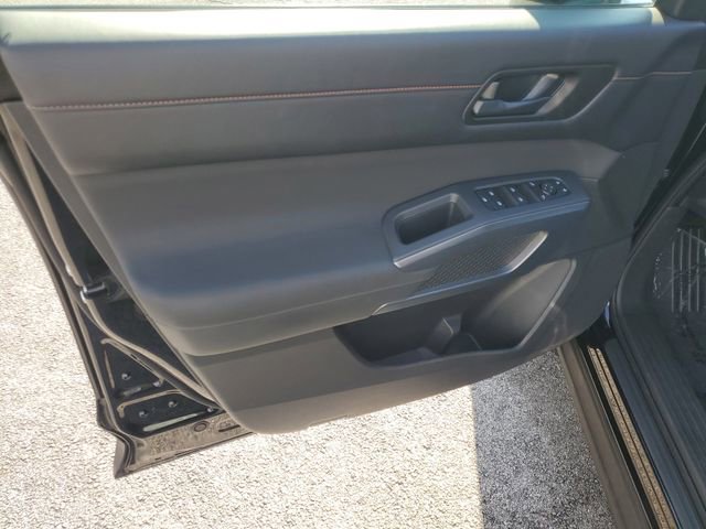 Used 2025 Nissan Pathfinder Rock Creek image 18