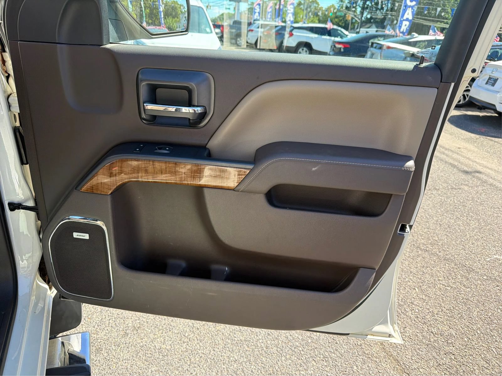 Used 2014 GMC Sierra 1500 SLT w/ SLT Crew Cab Value Package AWD/4WD image 23