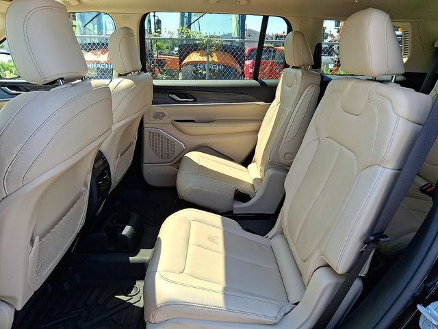 Used 2021 Jeep Grand Cherokee L Limited AWD/4WD image 9