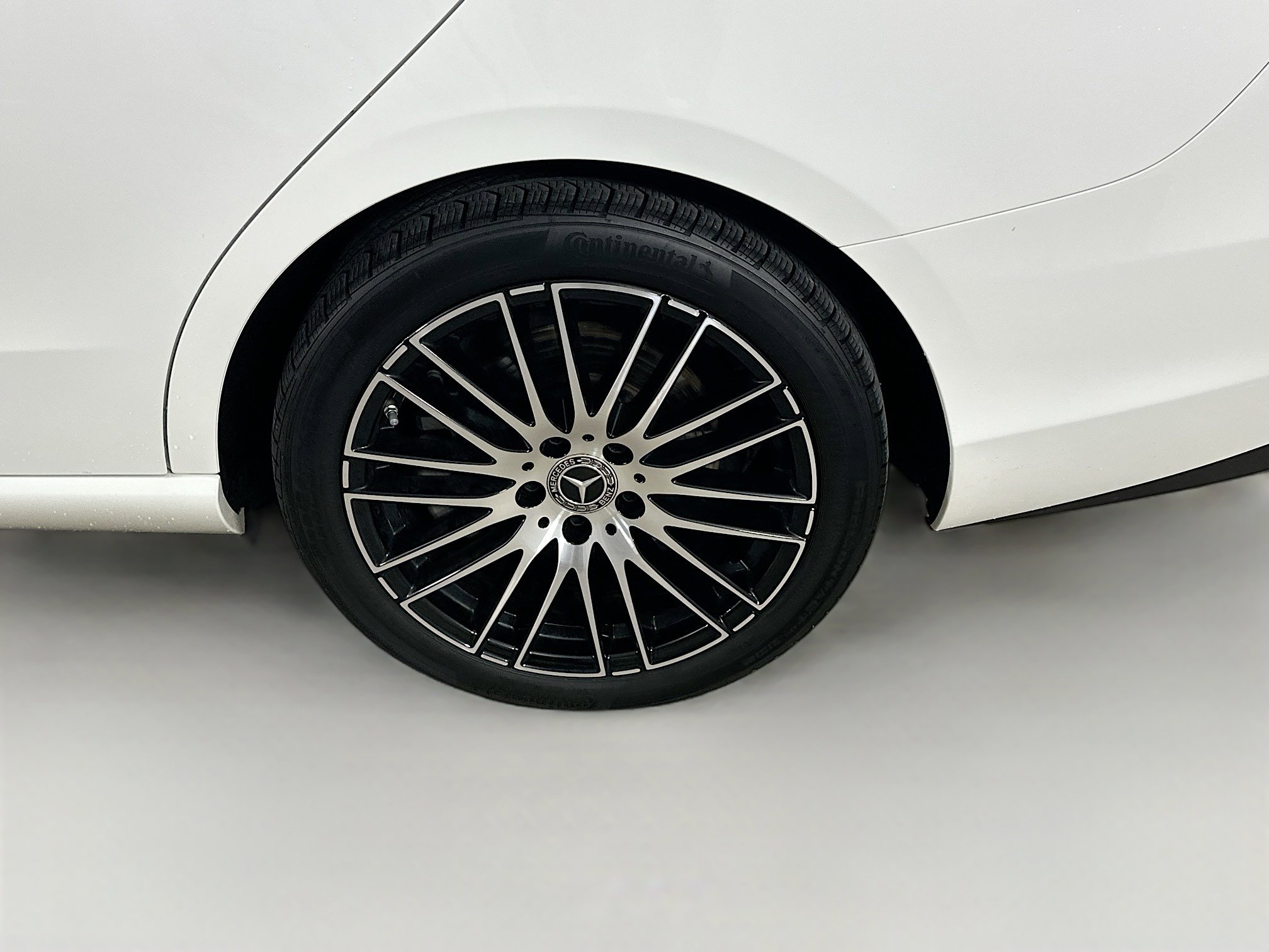 Certified 2024 Mercedes-Benz C 300 4MATIC Sedan image 40