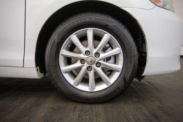 Used 2011 Toyota Camry XLE w/ XLE Extra-Value Pkg #2 image 42