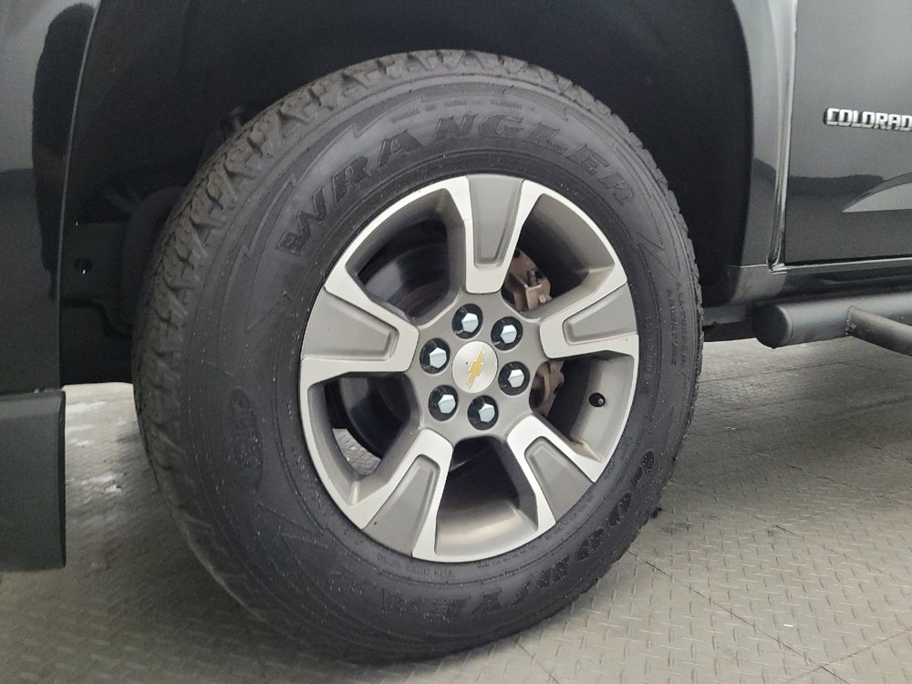 Used 2017 Chevrolet Colorado Z71 AWD/4WD image 31