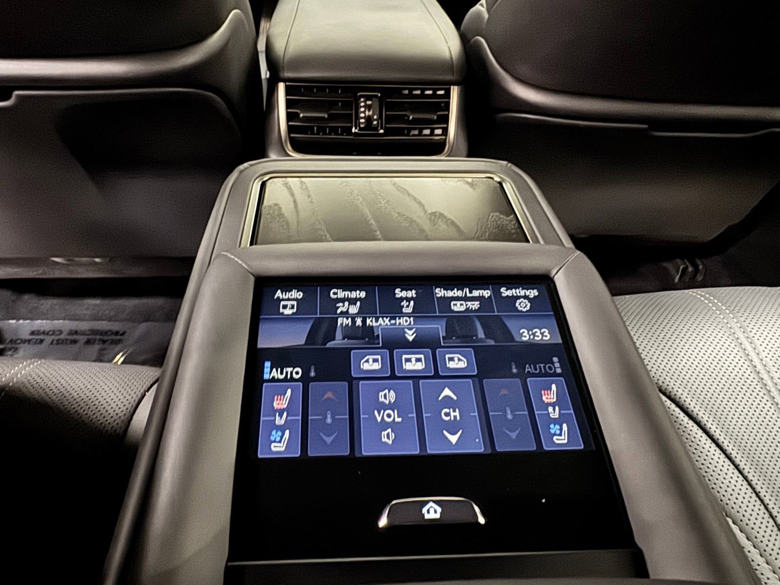 Used 2022 Lexus LS 500h AWD w/ Luxury Package image 41