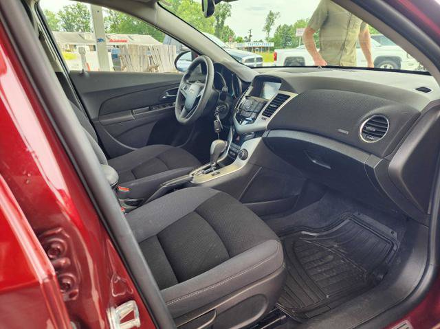 Used 2016 Chevrolet Cruze LT FWD image 16