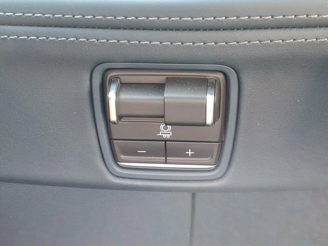 Certified 2025 Cadillac Escalade IQ Luxury 2 w/ LPO, Premium Carpet Package AWD/4WD image 24