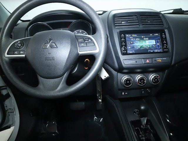 Used 2025 Mitsubishi Outlander Sport AWD image 25