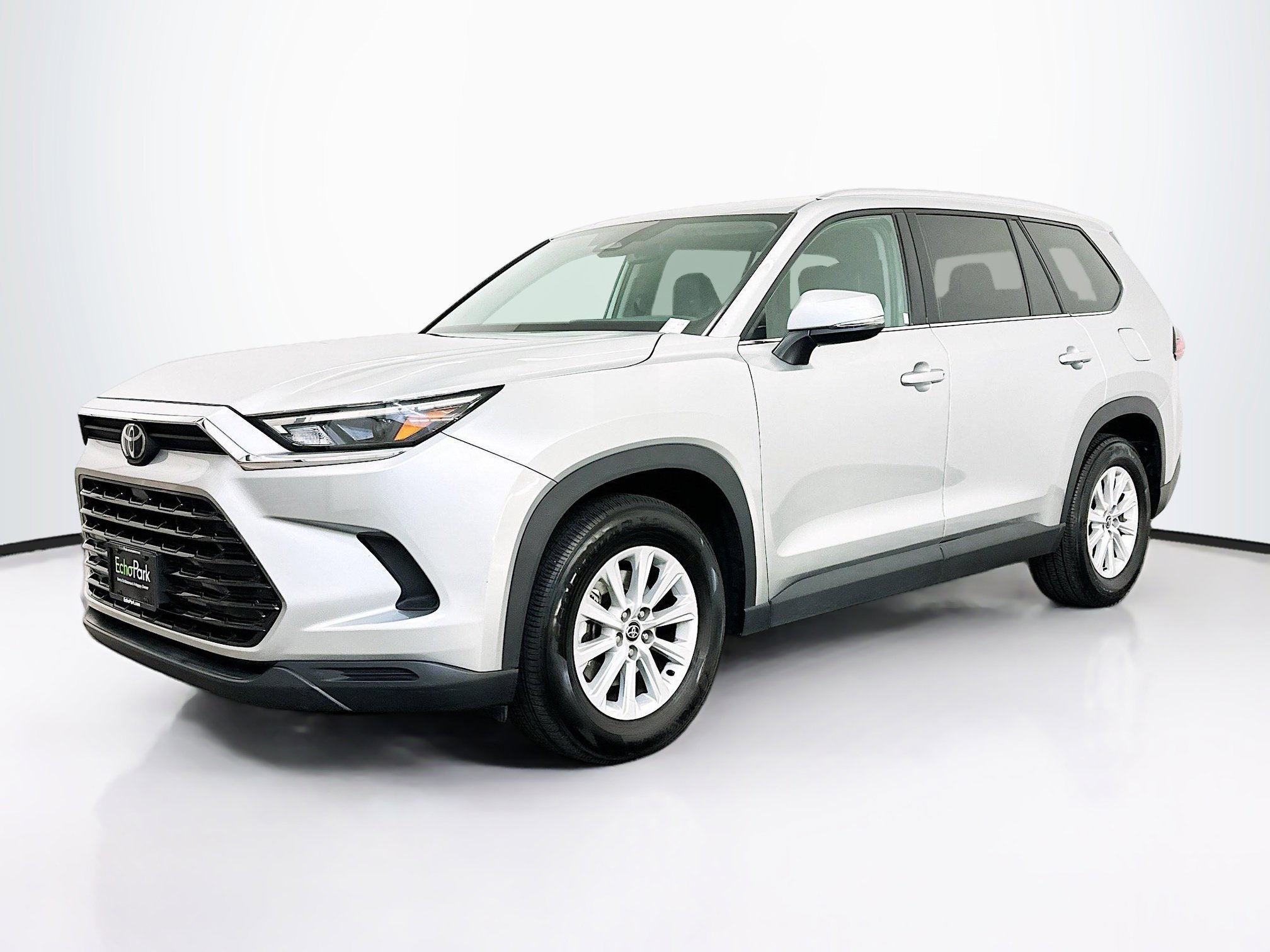 Used 2025 Toyota Grand Highlander AWD image 3