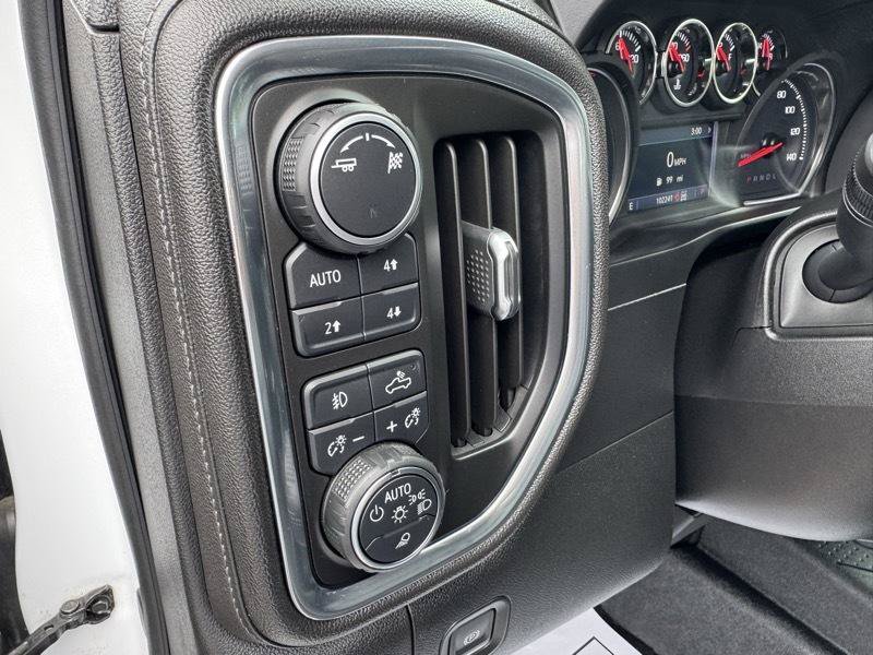 Used 2019 Chevrolet Silverado 1500 LTZ AWD/4WD image 14