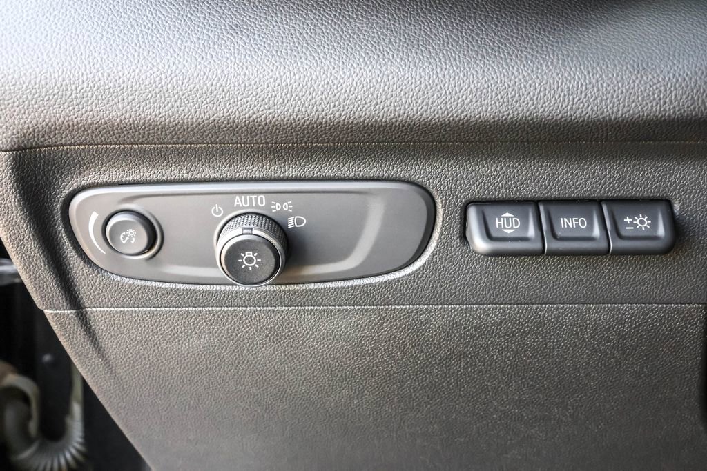 Used 2022 Buick Envision Avenir w/ Technology Package II image 20