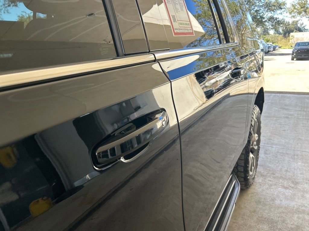 Used 2023 Chevrolet Suburban LS image 16