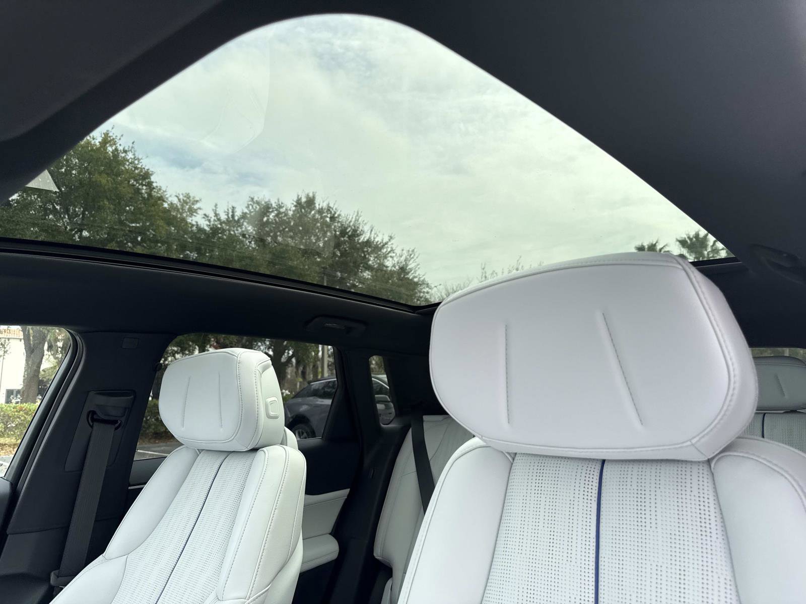 New 2026 Cadillac Lyriq Luxury image 24