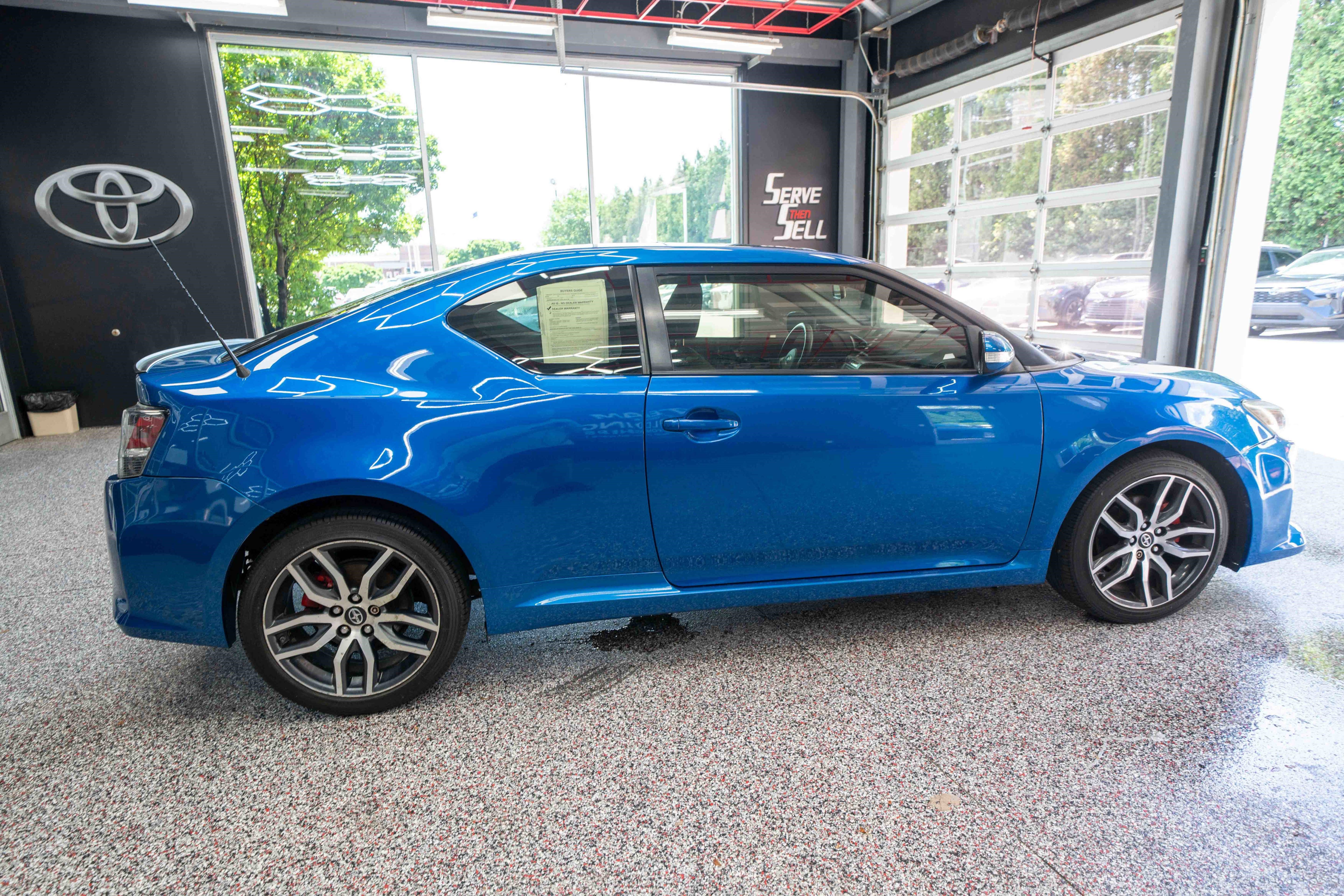 Used 2015 Scion tC FWD image 4
