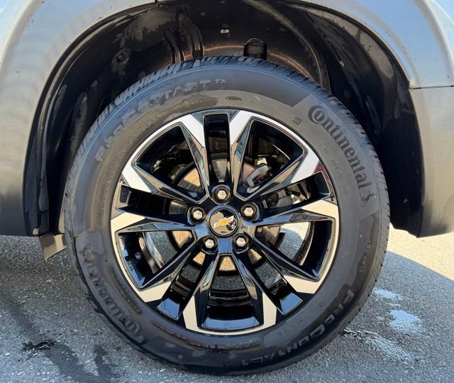 Used 2023 Chevrolet TrailBlazer LT w/ Convenience Package FWD image 11