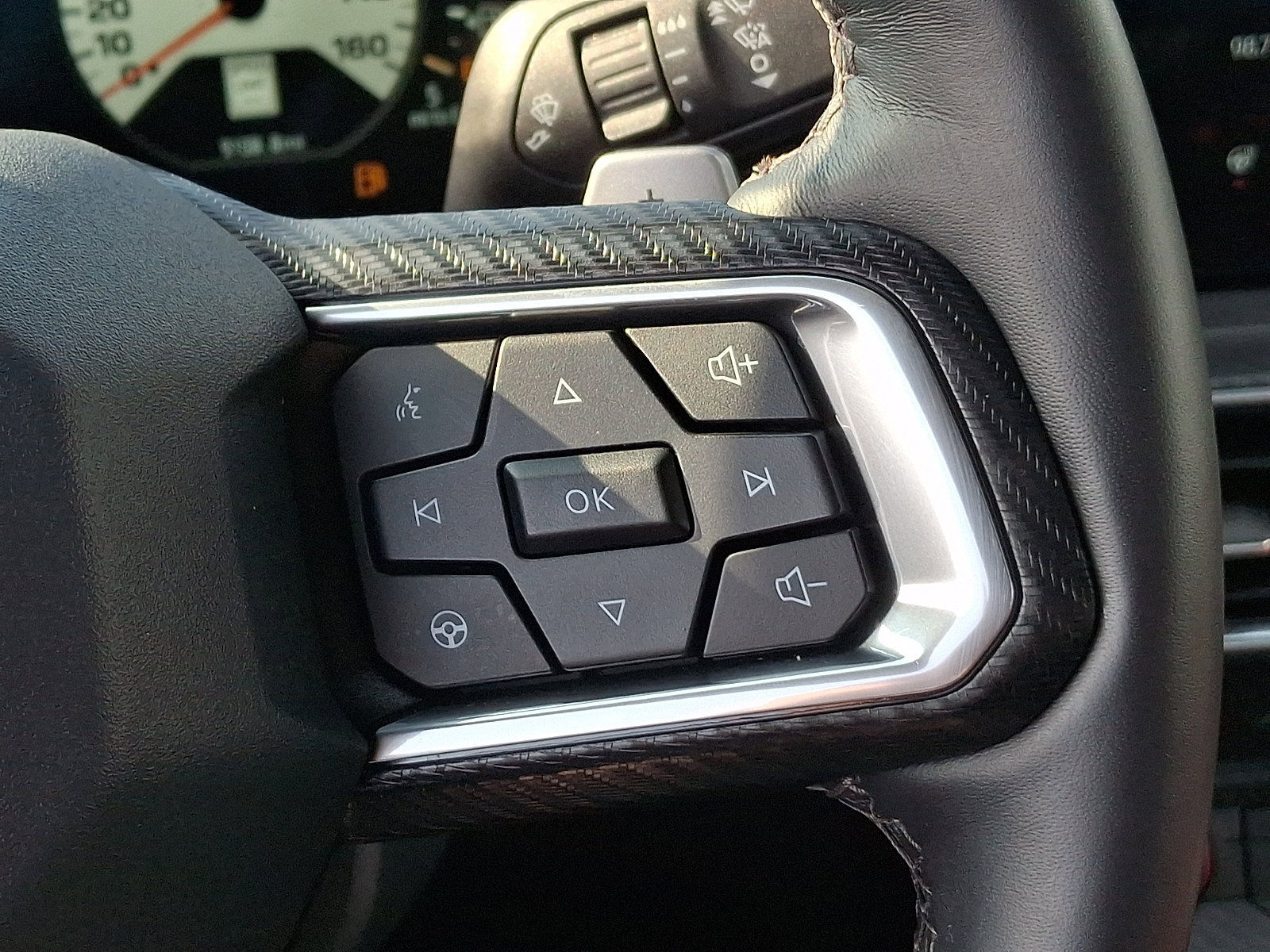 Used 2025 Ford Mustang GT Premium image 22