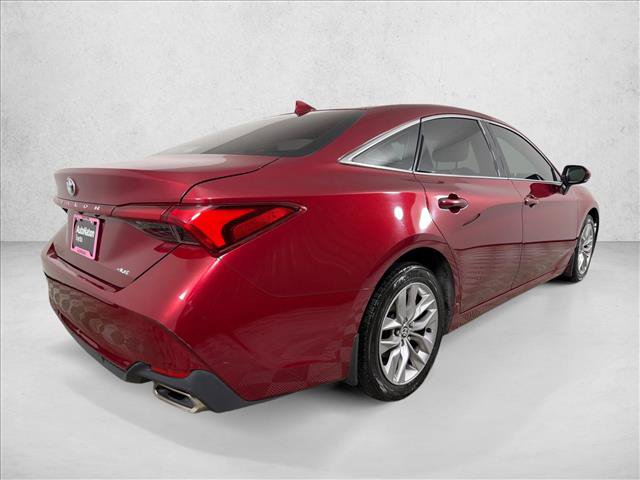 Used 2020 Toyota Avalon XLE FWD image 3