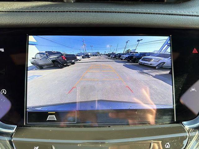 Used 2025 Cadillac XT6 Premium Luxury AWD/4WD image 18
