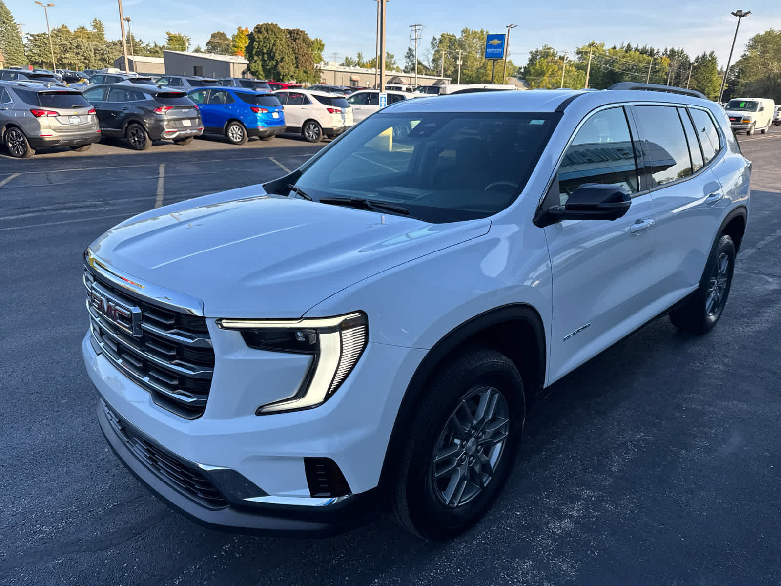 Used 2025 GMC Acadia Elevation image 12