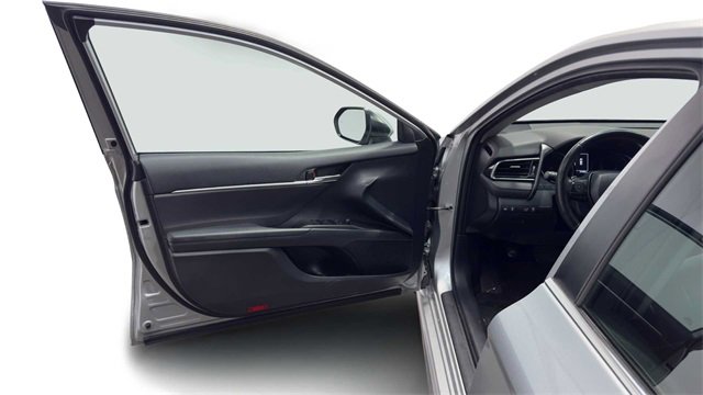Used 2022 Toyota Camry SE image 10