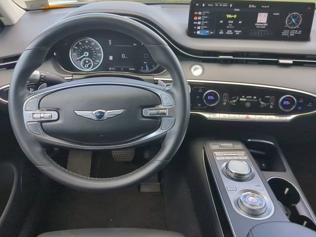 Used 2025 Genesis GV70 2.5T AWD/4WD image 13
