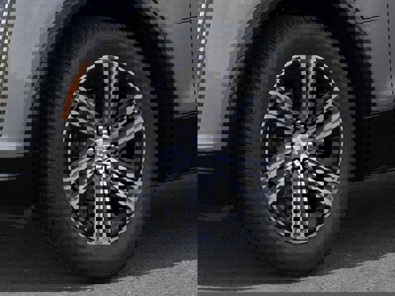 New 2026 Cadillac Lyriq Luxury image 9