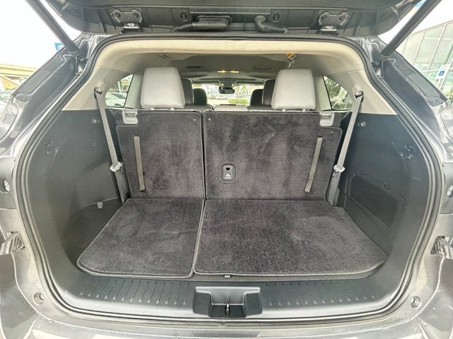 Used 2023 Toyota Highlander XLE FWD image 7