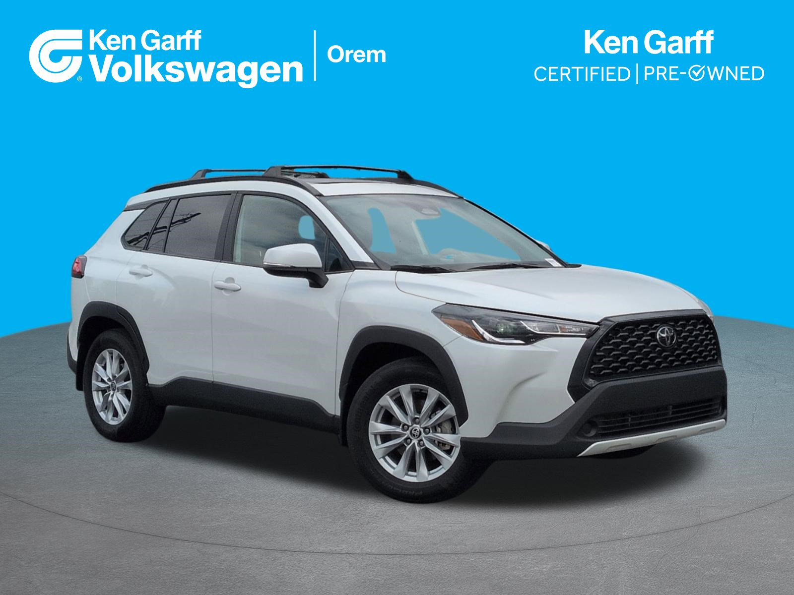 Used 2023 Toyota Corolla Cross LE w/ Moonroof Package image 1