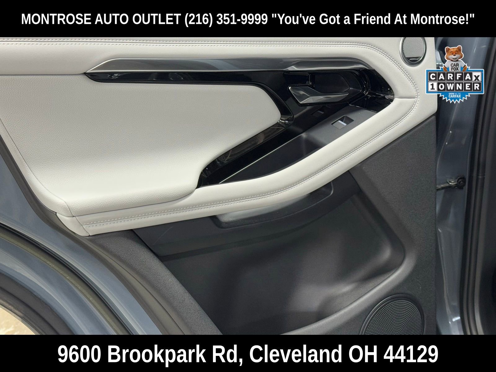 Used 2023 Land Rover Range Rover Evoque R-Dynamic SE image 33