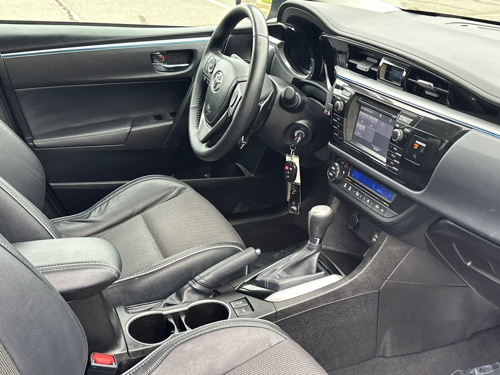 Used 2015 Toyota Corolla S FWD image 8