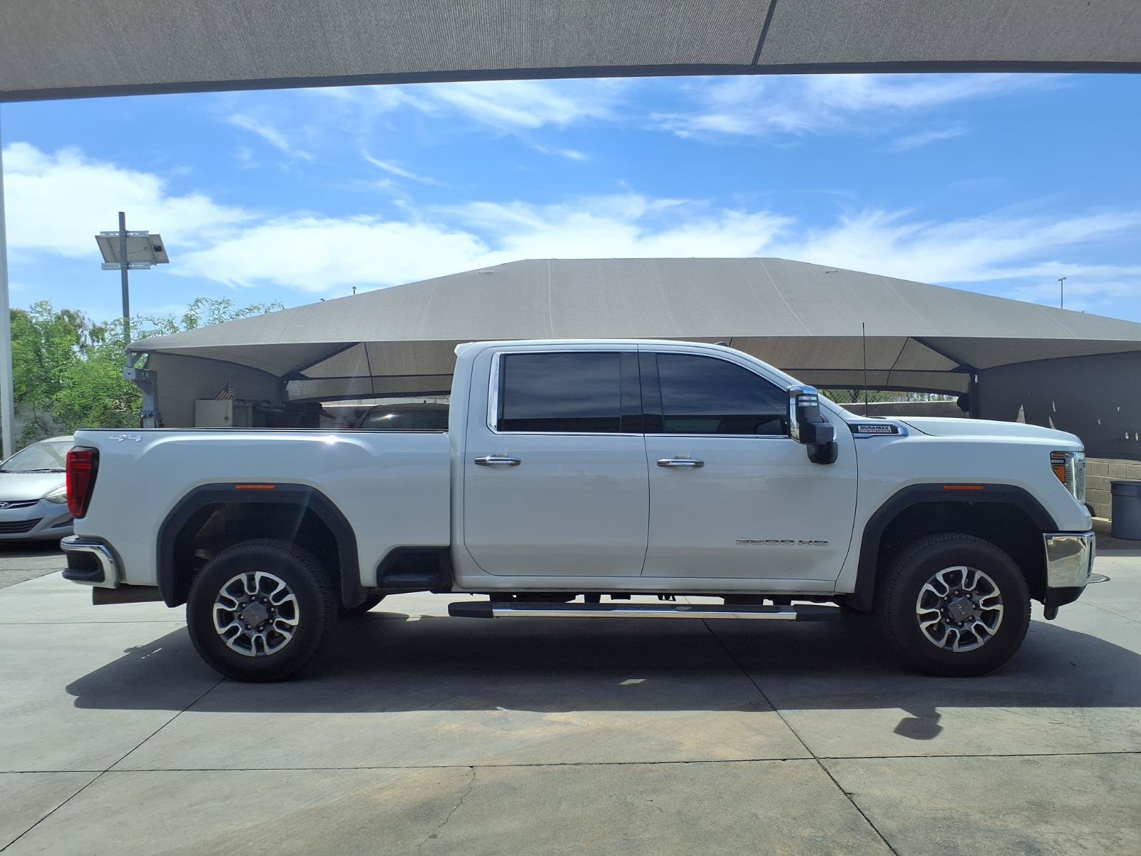 Used 2023 GMC Sierra 2500 SLT w/ SLT Convenience Package AWD/4WD image 4