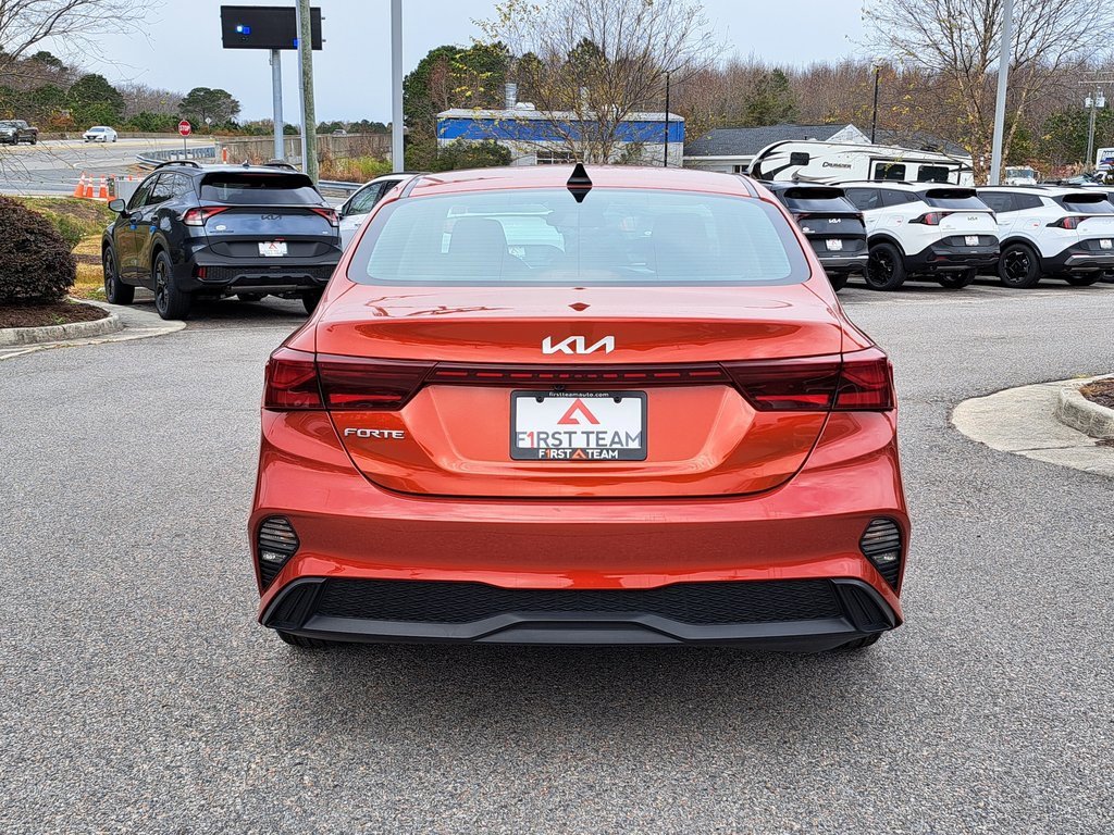 Used 2023 Kia Forte LXS image 7
