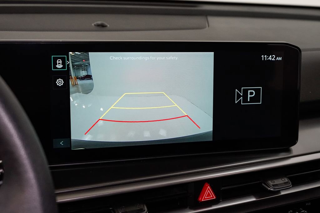 Certified 2025 Kia Sorento LX image 14