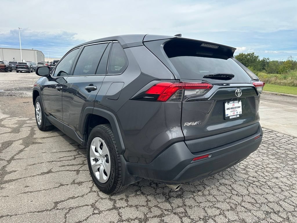 Used 2024 Toyota RAV4 LE FWD image 7