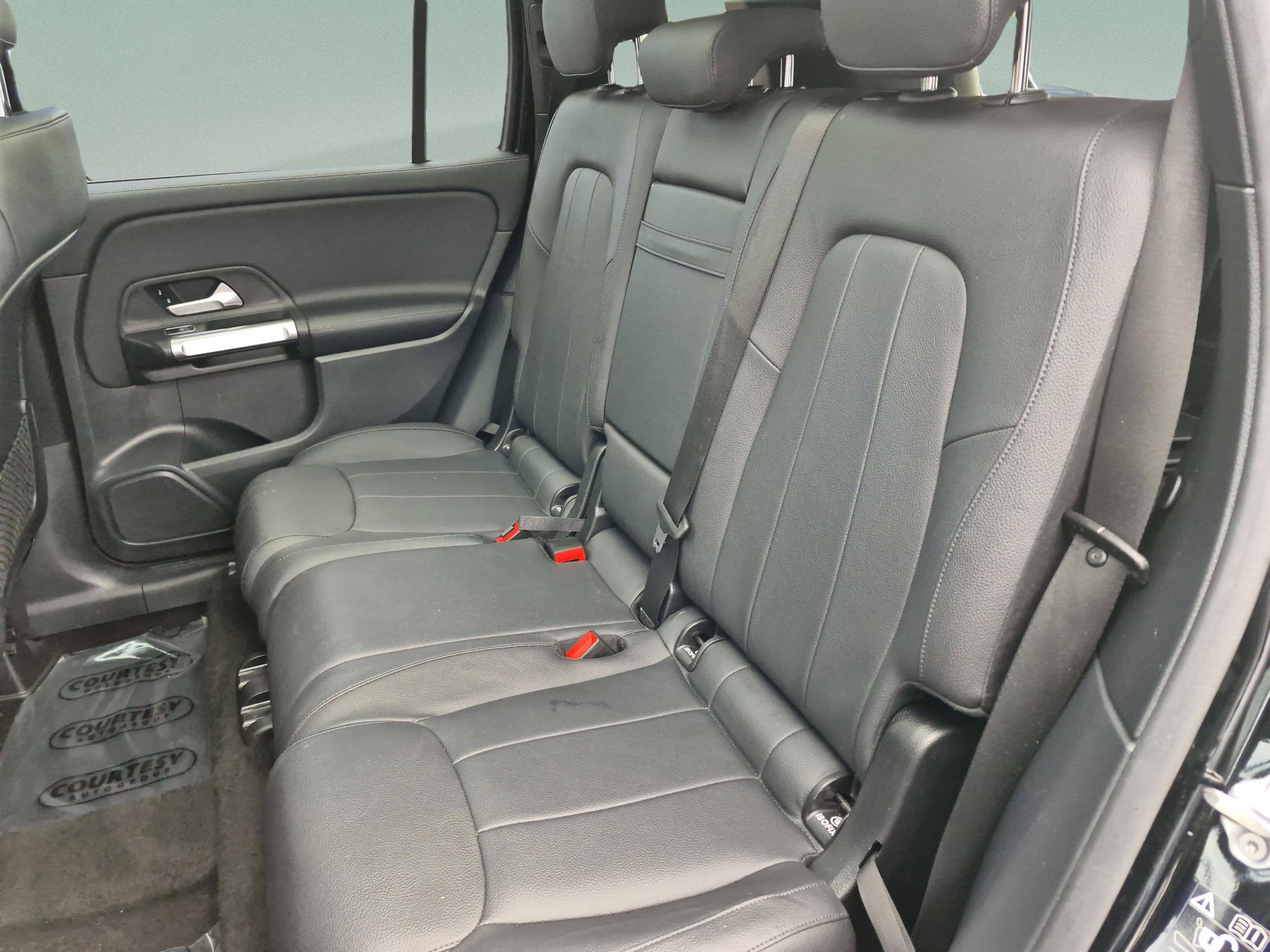Used 2023 Mercedes-Benz GLB 250 image 19