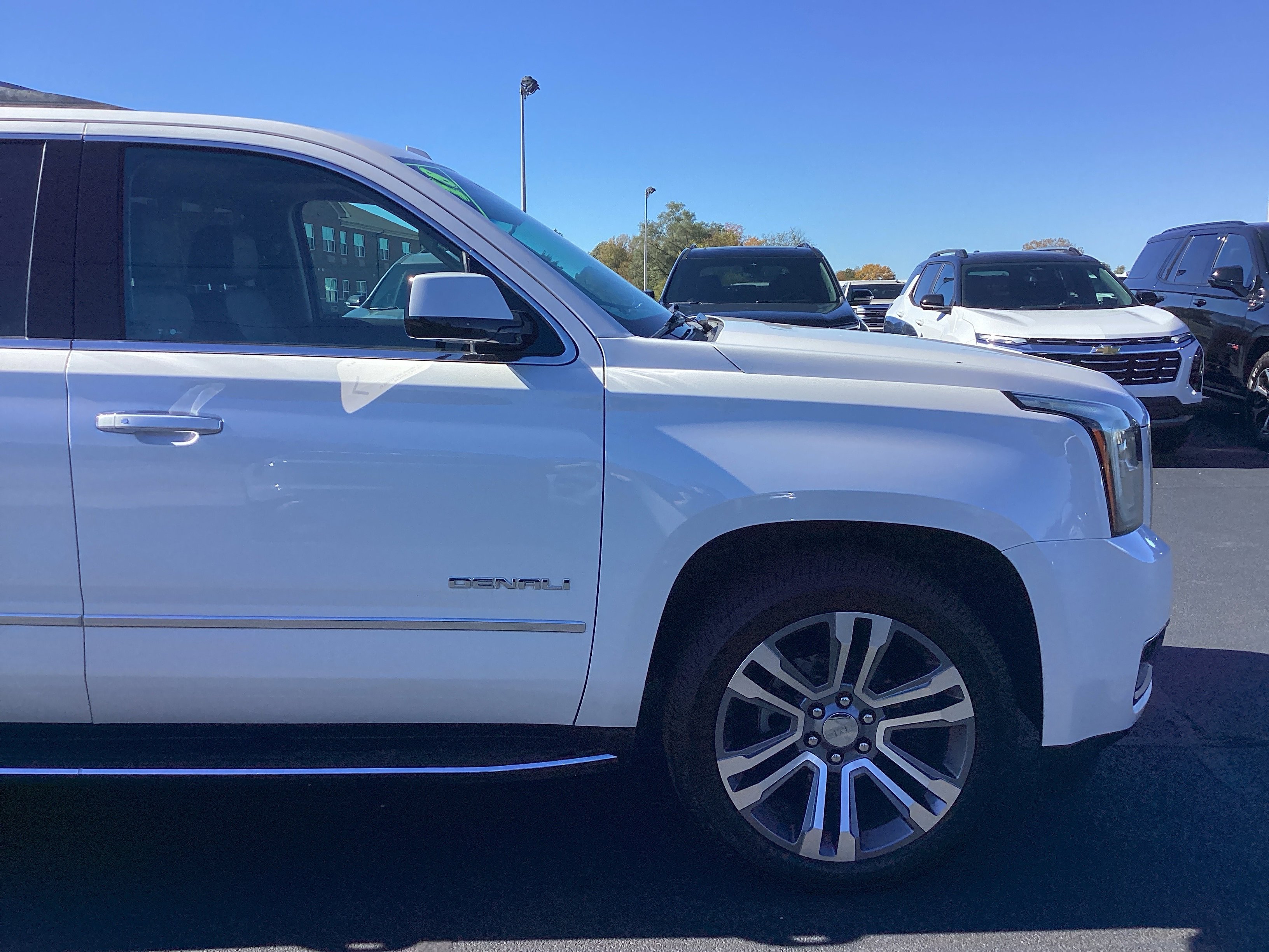 Used 2018 GMC Yukon Denali w/ Open Road Package image 8