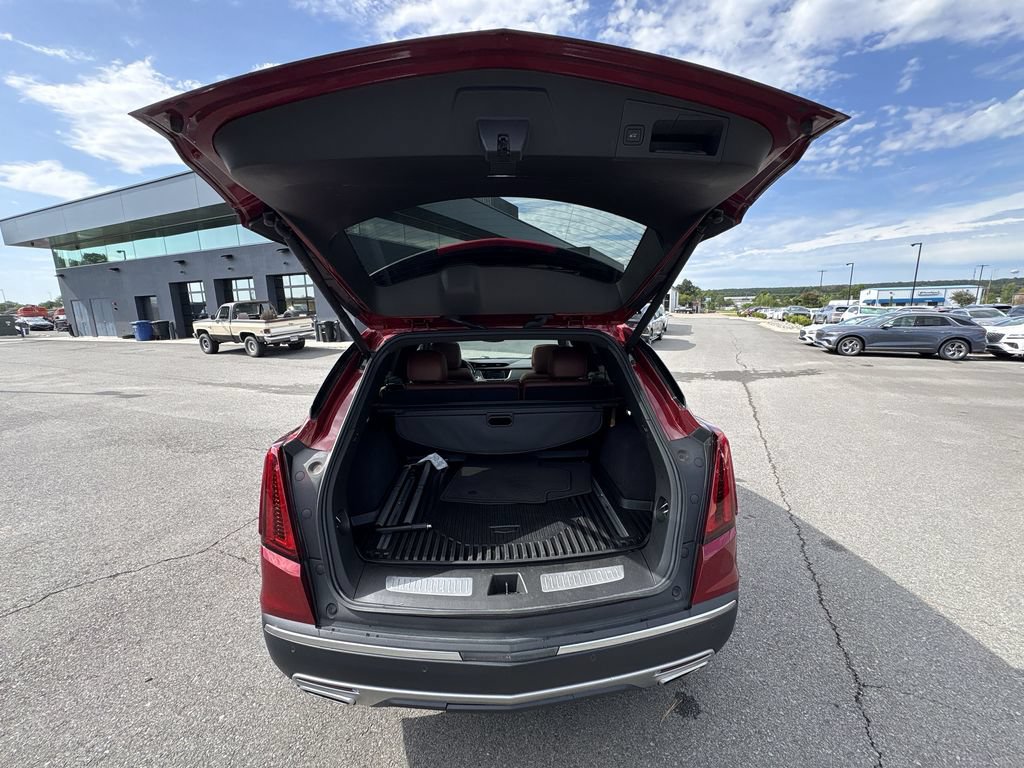 Used 2020 Cadillac XT5 Premium Luxury w/ LPO, Floor Liner Package FWD image 29