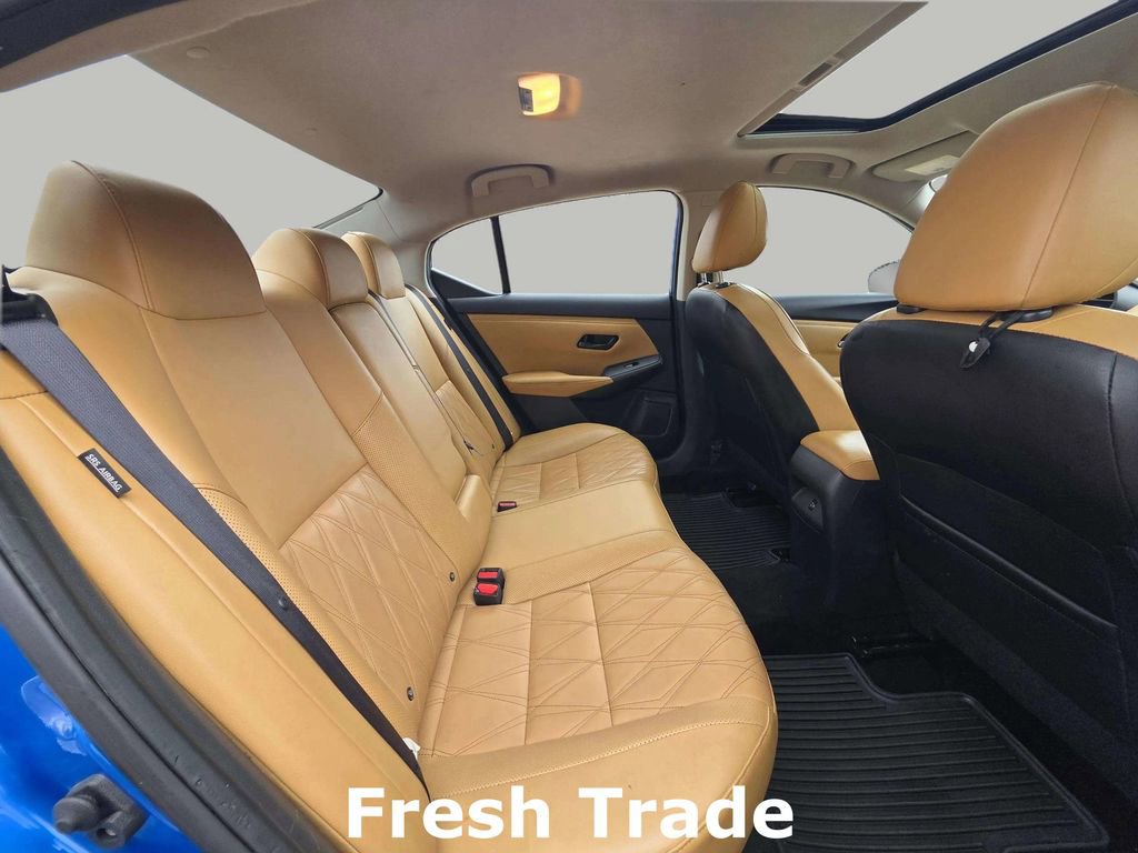 Used 2025 Nissan Sentra SV w/ SV Premium Package FWD image 7