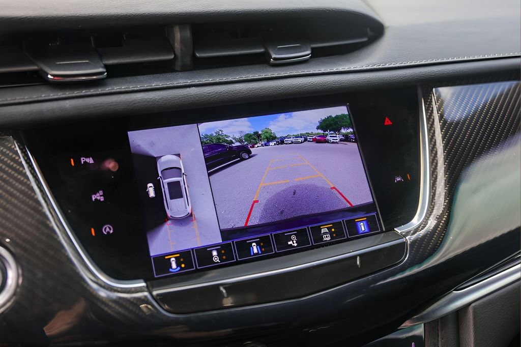 Certified 2024 Cadillac XT6 Sport w/ Technology Package AWD/4WD image 17