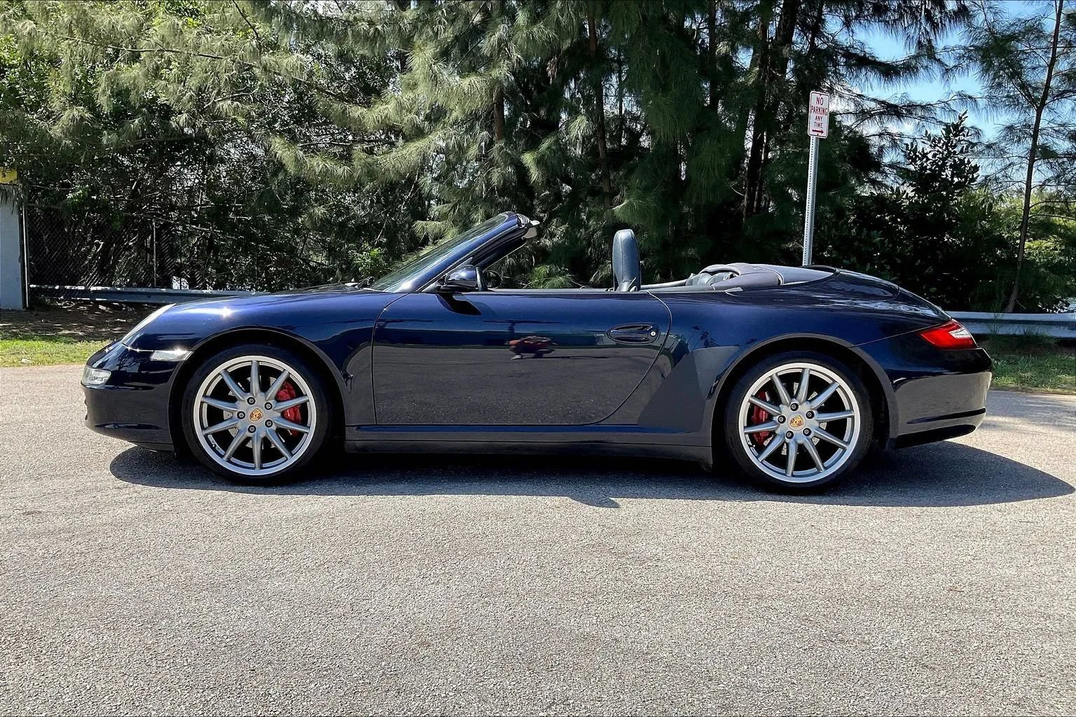 Used 2006 Porsche 911 Carrera 4S AWD/4WD image 37