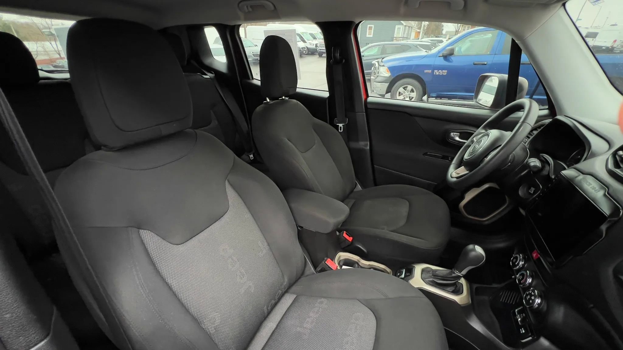 Used 2017 Jeep Renegade Sport w/ Power & Air Group FWD image 22