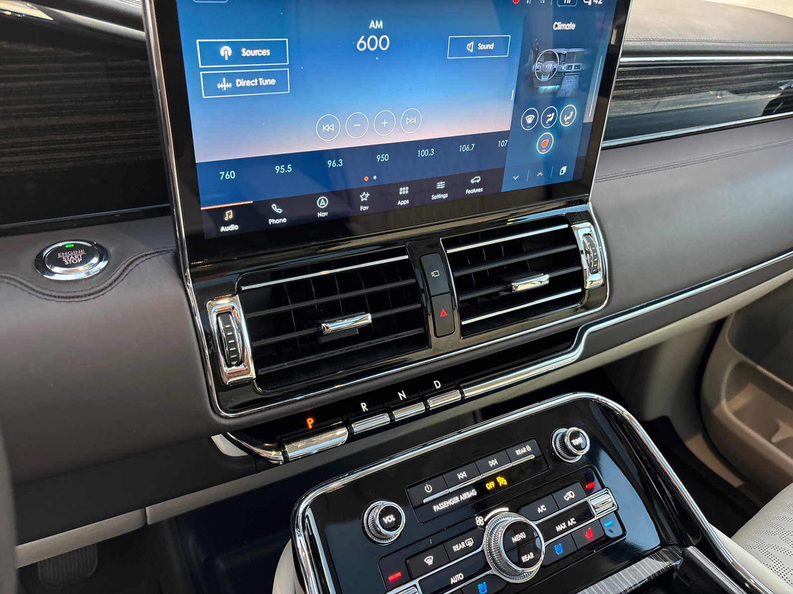 Certified 2024 Lincoln Navigator Black Label image 21