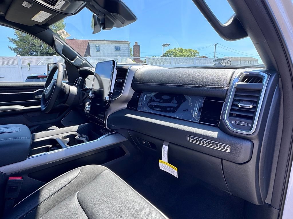 New 2026 RAM 1500 Laramie w/ Night Edition AWD/4WD image 15