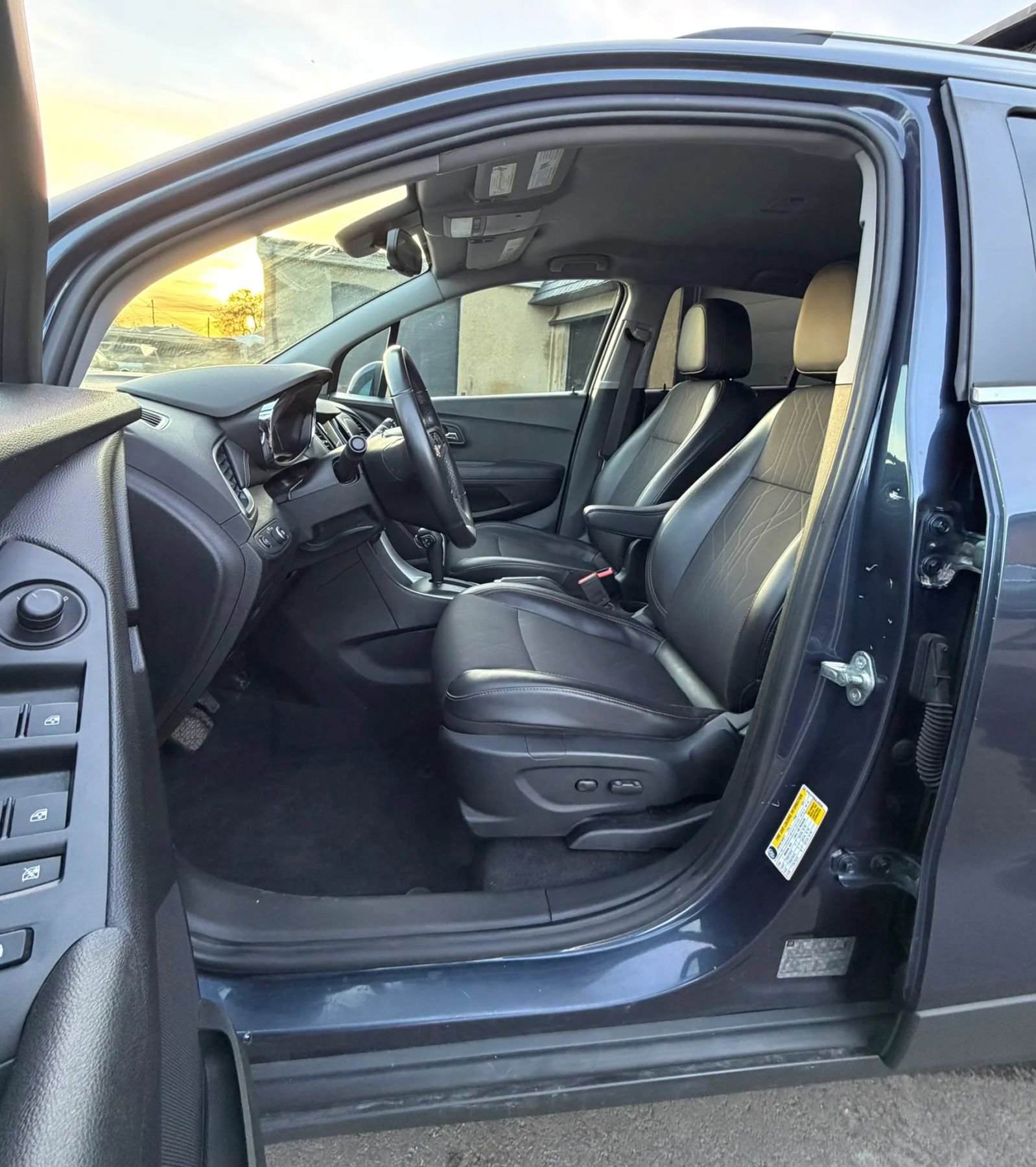 Used 2018 Chevrolet Trax LT w/ Driver Confidence Package image 4