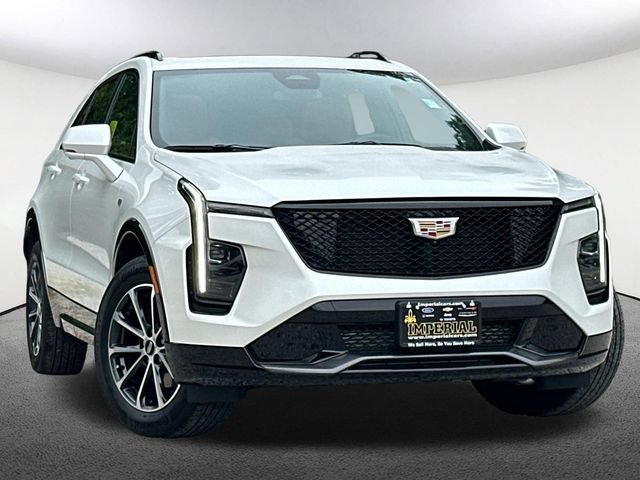 Used 2025 Cadillac XT4 Sport AWD/4WD image 2