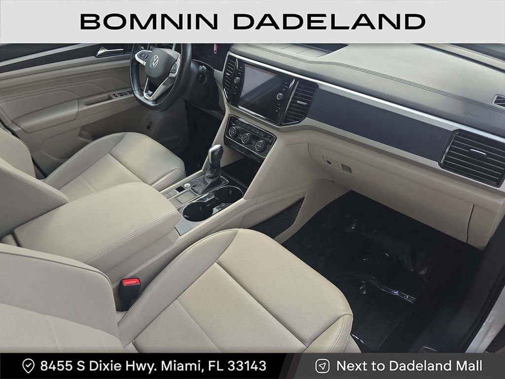 Used 2021 Volkswagen Atlas SEL R-Line image 16