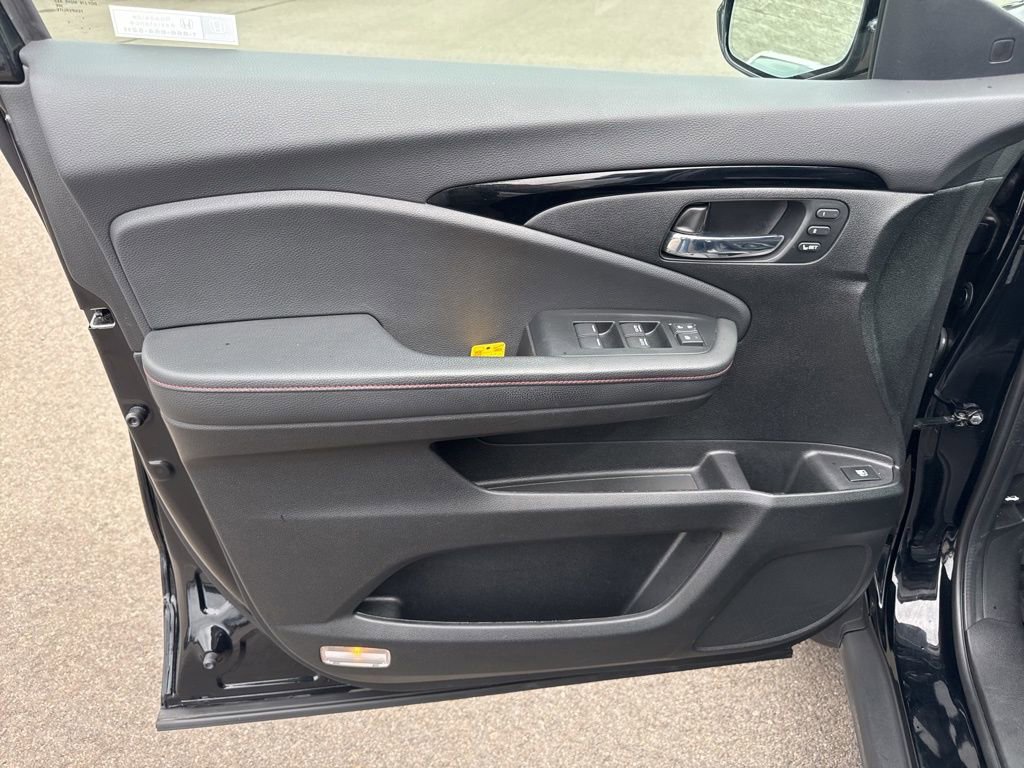 Used 2021 Honda Ridgeline Black Edition image 19