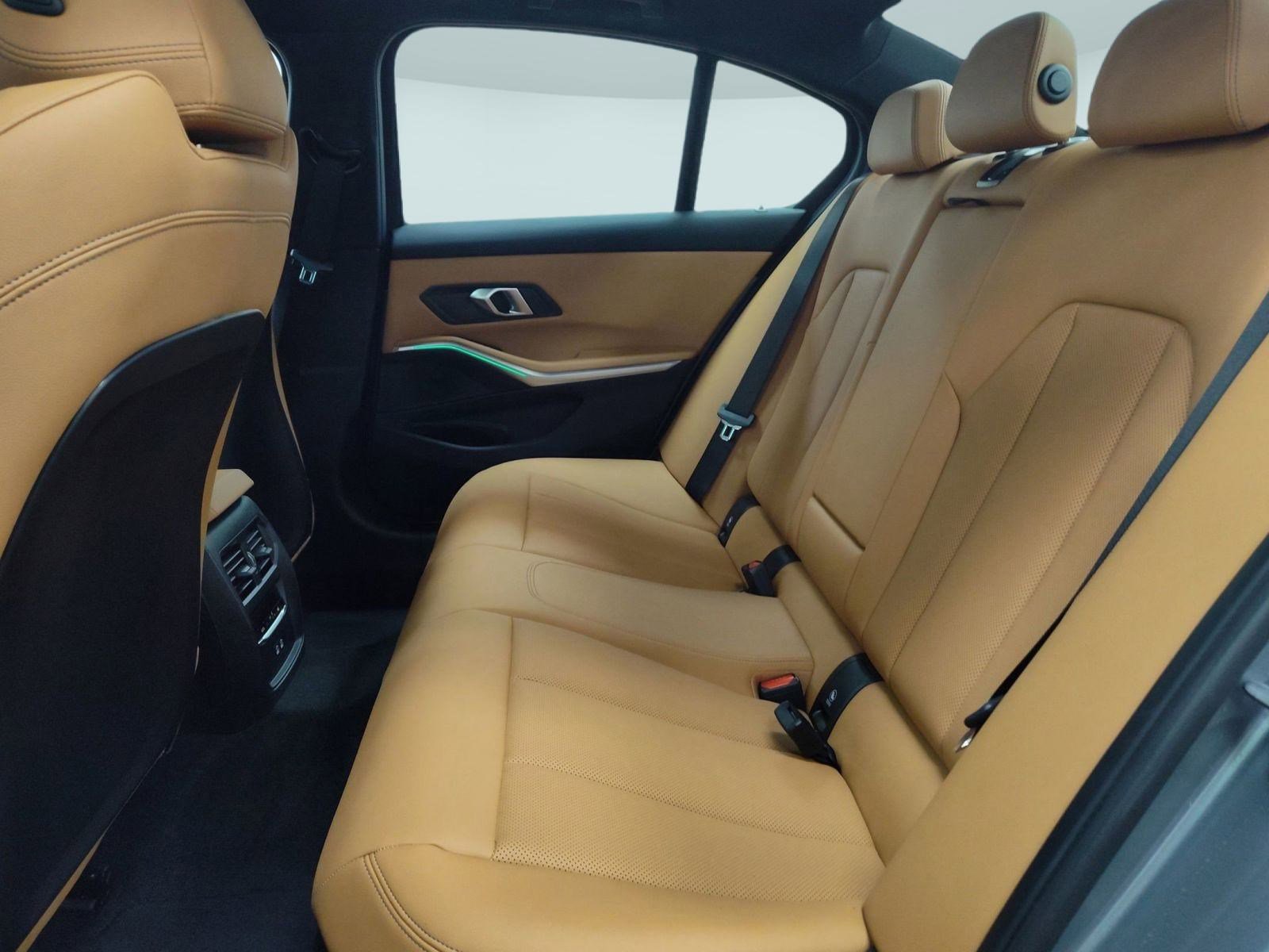 Used 2025 BMW 330i xDrive Sedan w/ M Sport Package image 23